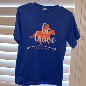 PORT & COMPANY “BE BRAVE” COWGIRLS UNLIMITED SMALL TEE